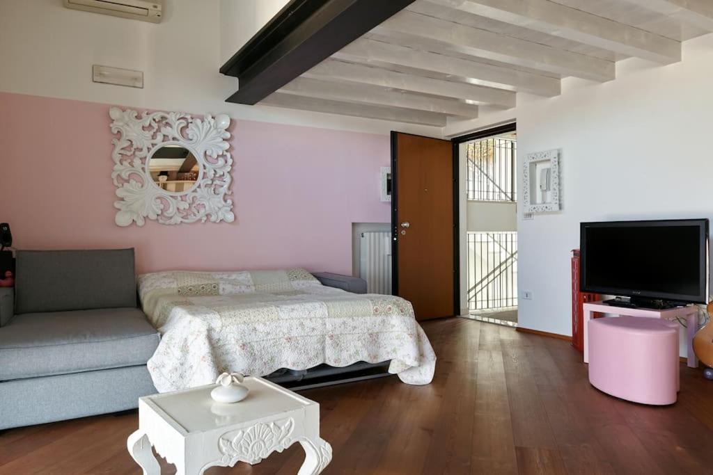 Your Little Loft วิลลาฟรันกา ดี เวโรนา ภายนอก รูปภาพ